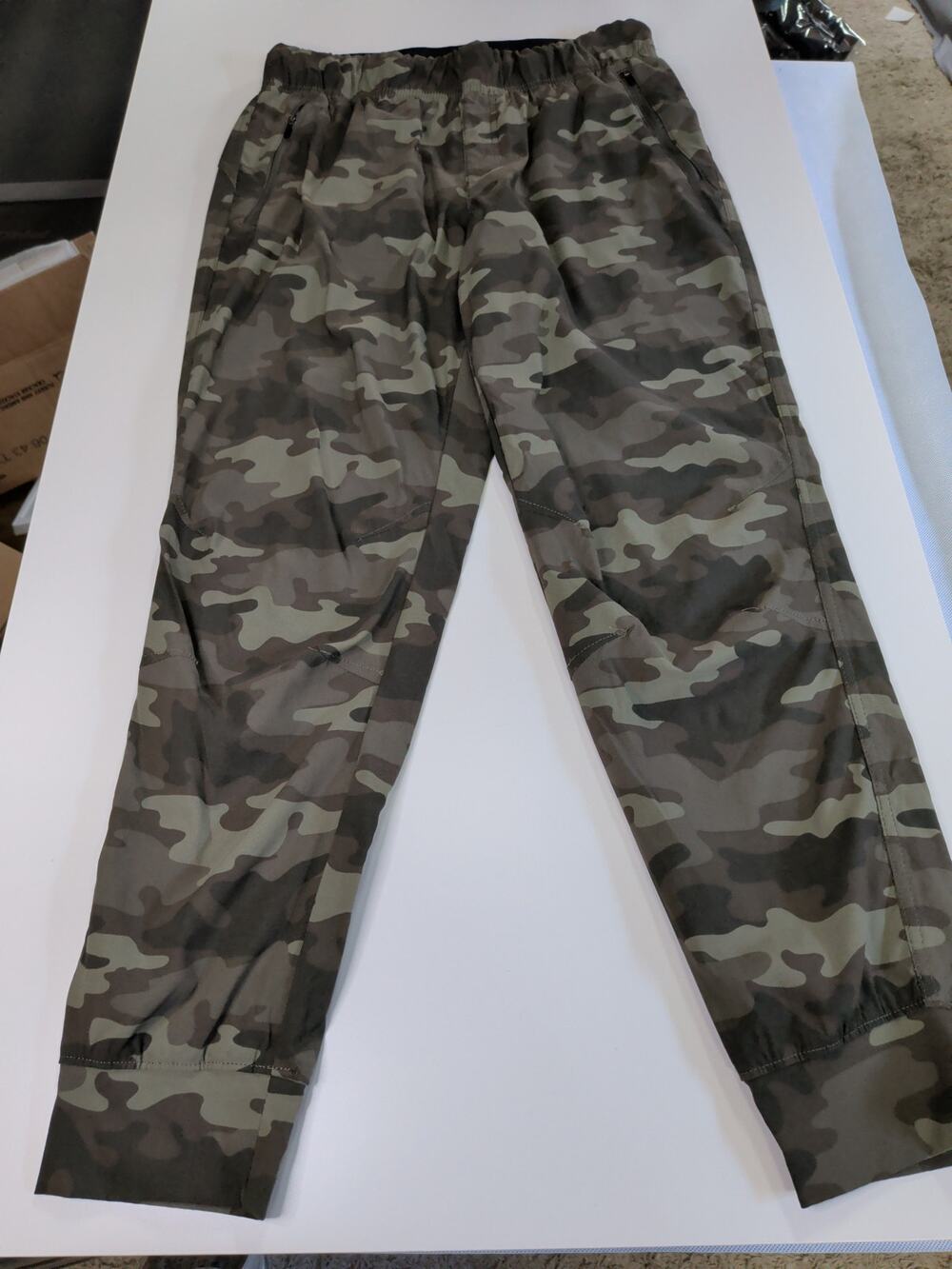 Eddie Bauer Green Camouflage jogger style camp pant